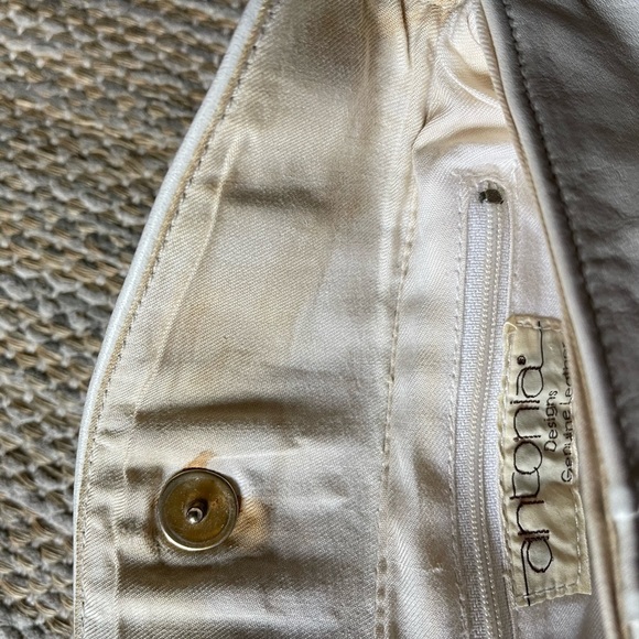 Antonia White Genuine Leather 9” Envelope Clutch Bag - Picture 7 of 10